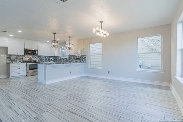 5110 Sunview Vly, San Antonio, TX 78244