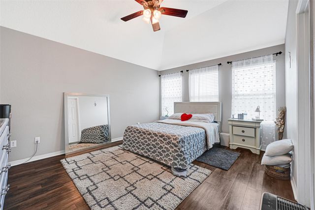 9825 Hyacinth Way, Conroe, TX 77385