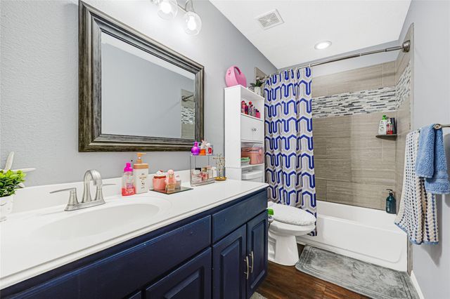 9825 Hyacinth Way, Conroe, TX 77385