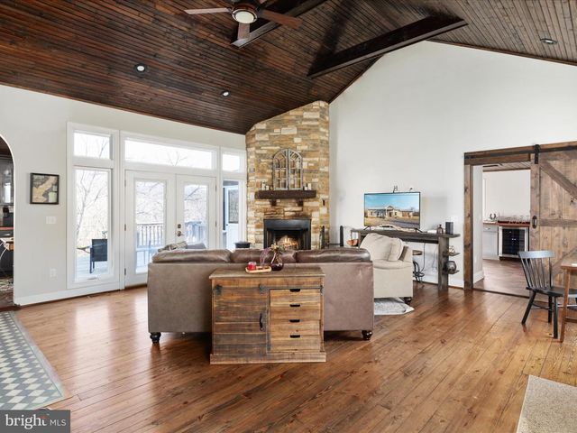 17884 OLD VALLEY PIKE, Edinburg, VA 22824