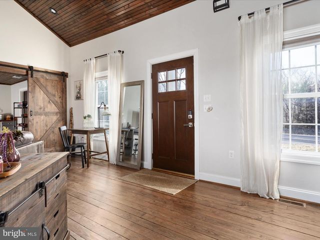 17884 OLD VALLEY PIKE, Edinburg, VA 22824