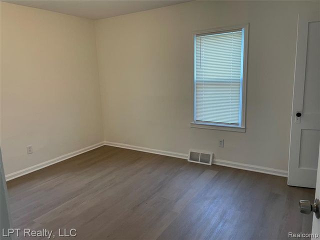3951 Los Angeles Avenue, Warren, MI 48091