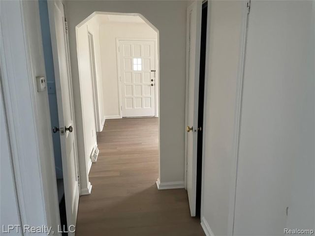 3951 Los Angeles Avenue, Warren, MI 48091