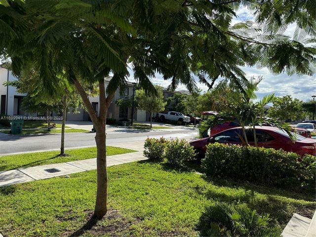 1159 NW 1st St, Florida City, FL 33034