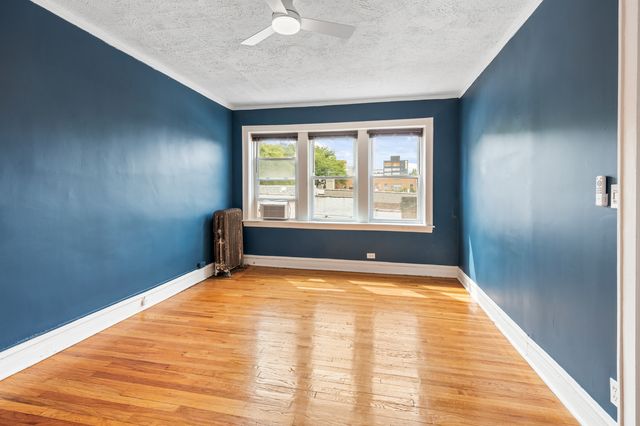 1456 W Hollywood Avenue 3W, Chicago, IL 60660
