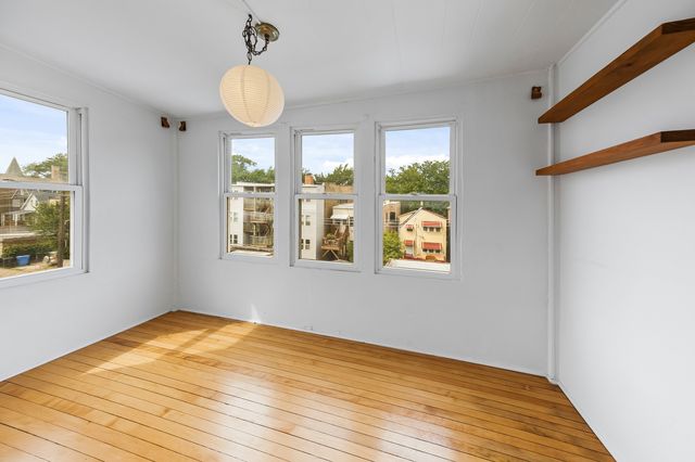 1456 W Hollywood Avenue 3W, Chicago, IL 60660
