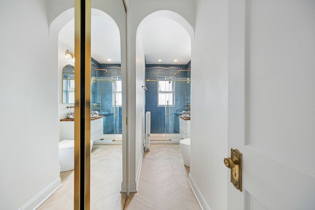 1456 W Hollywood Avenue 3W, Chicago, IL 60660