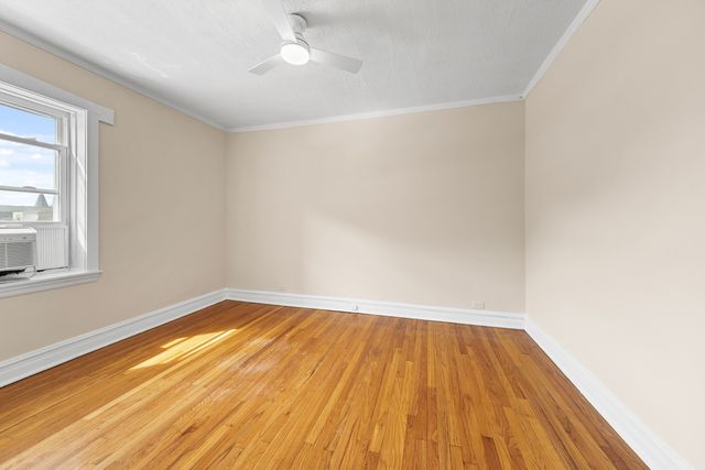 1456 W Hollywood Avenue 3W, Chicago, IL 60660