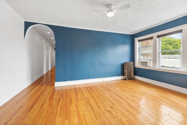 1456 W Hollywood Avenue 3W, Chicago, IL 60660