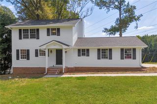 4872 Arrowhead Trail West SW, Lilburn, GA 30047