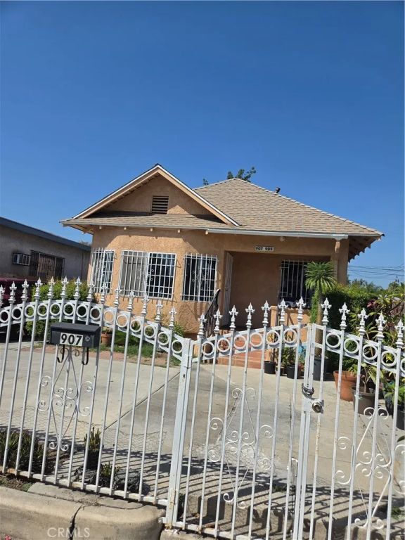 907 E 50th, Los Angeles, CA 90011