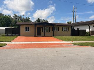 4011 SW 28th St 0, West Park, FL 33023