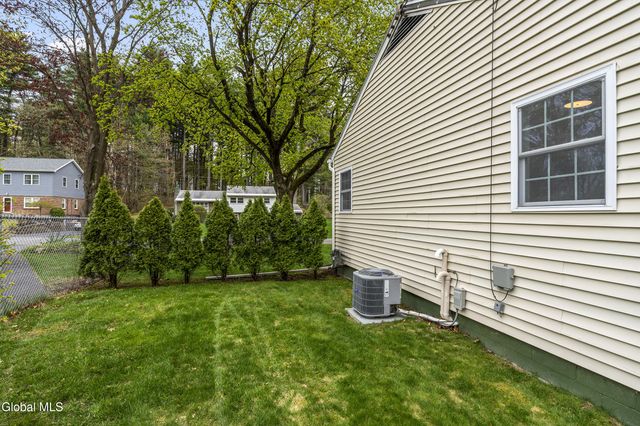 16 Morningside Drive, Guilderland, NY 12303