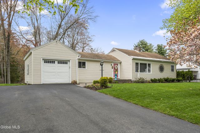 16 Morningside Drive, Guilderland, NY 12303