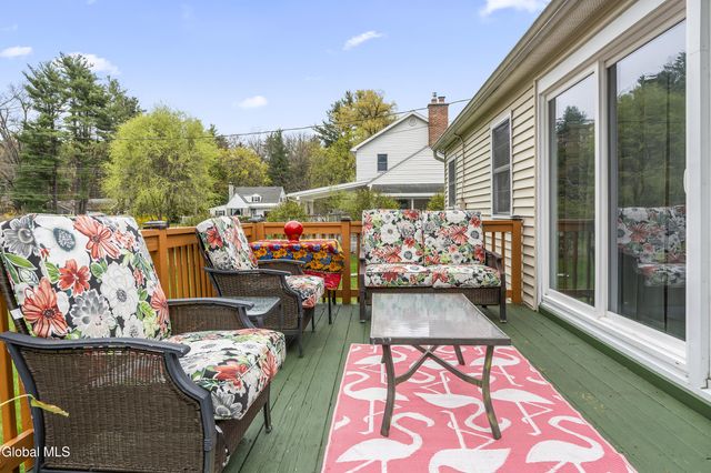 16 Morningside Drive, Guilderland, NY 12303