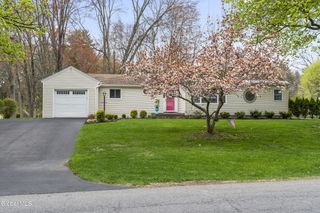 16 Morningside Drive, Guilderland, NY 12303