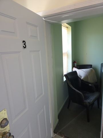 543 E 60TH Street 4, Chicago, IL 60637