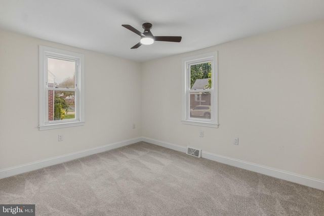 266 DIXIE DR, Carneys Point, NJ 08069