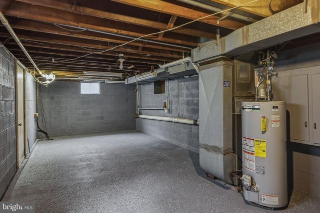 266 DIXIE DR, Carneys Point, NJ 08069