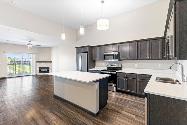 2877 Spring Rose Circle 108, Coralville, IA 52241