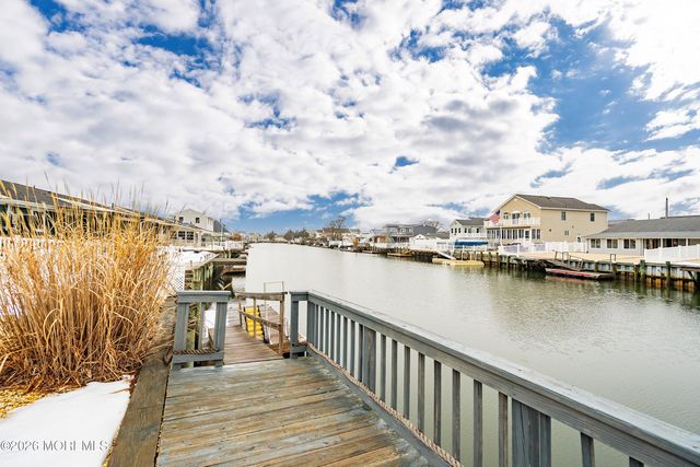 10 W Anchor Drive, Little Egg Harbor, NJ 08087