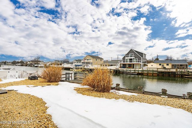 10 W Anchor Drive, Little Egg Harbor, NJ 08087