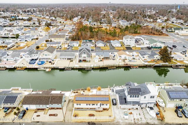 10 W Anchor Drive, Little Egg Harbor, NJ 08087