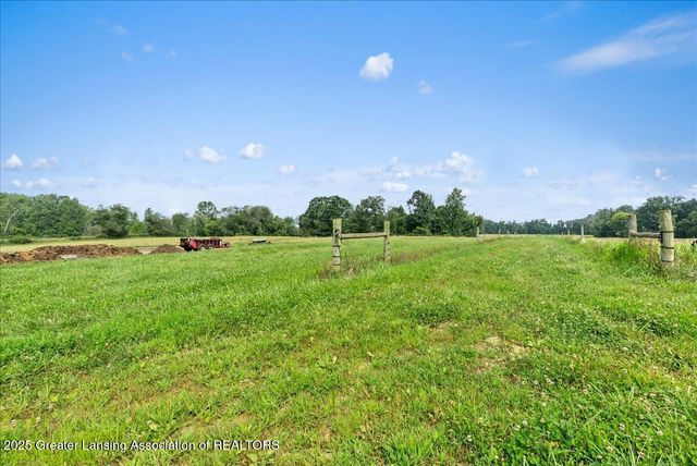 6280 Kinneville Road, Eaton Rapids, MI 48827