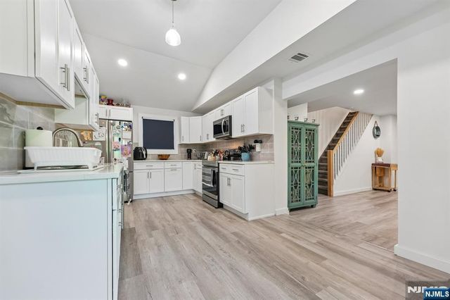 4 Quail Road, Sparta, NJ 07871