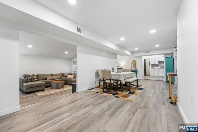 4 Quail Road, Sparta, NJ 07871