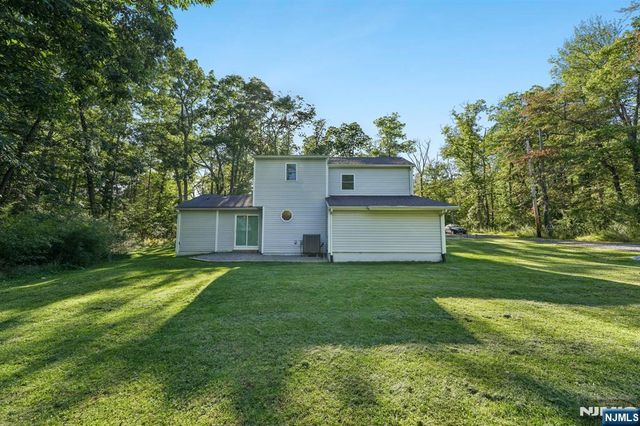 4 Quail Road, Sparta, NJ 07871