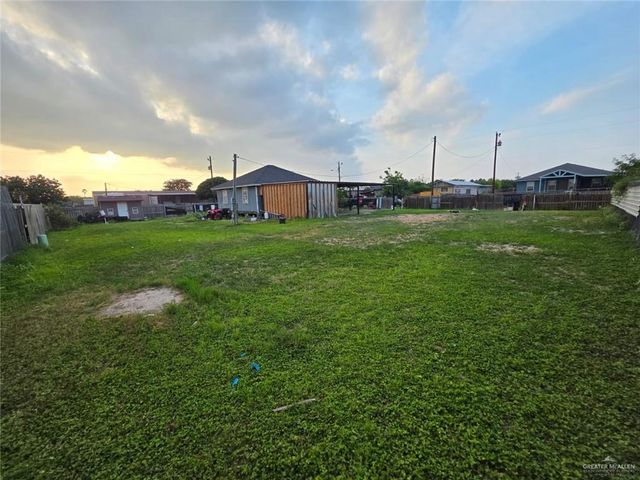 6100 Peony Street, Edinburg, TX 78542