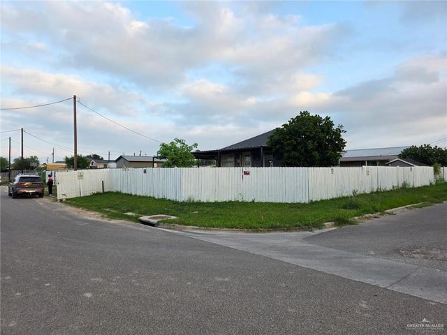 6100 Peony Street, Edinburg, TX 78542