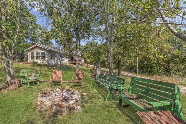 17537 Mockingbird Rd Road, Warsaw, MO 65355