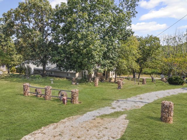 17537 Mockingbird Rd Road, Warsaw, MO 65355