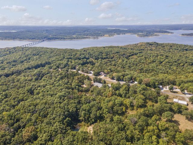 17537 Mockingbird Rd Road, Warsaw, MO 65355