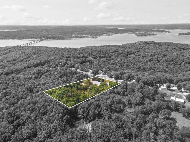 17537 Mockingbird Rd Road, Warsaw, MO 65355