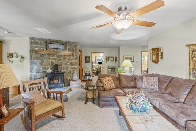 17537 Mockingbird Rd Road, Warsaw, MO 65355