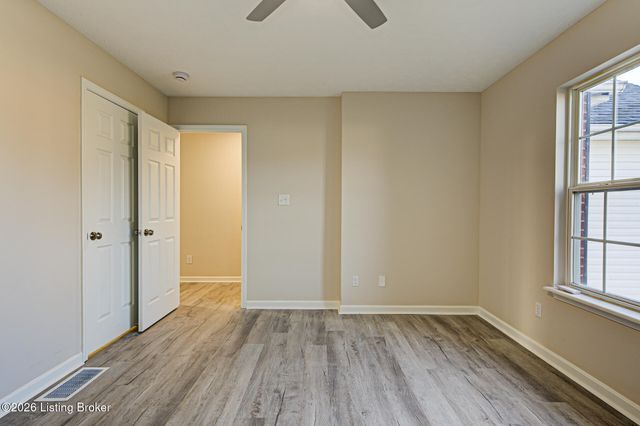 10503 Waycross Ave, Louisville, KY 40229