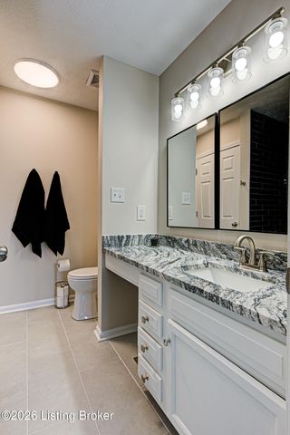 10503 Waycross Ave, Louisville, KY 40229