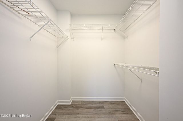 10503 Waycross Ave, Louisville, KY 40229