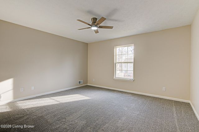 10503 Waycross Ave, Louisville, KY 40229