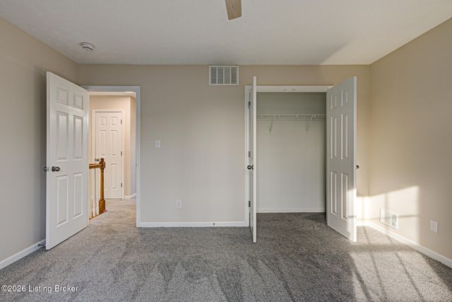 10503 Waycross Ave, Louisville, KY 40229