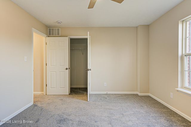 10503 Waycross Ave, Louisville, KY 40229