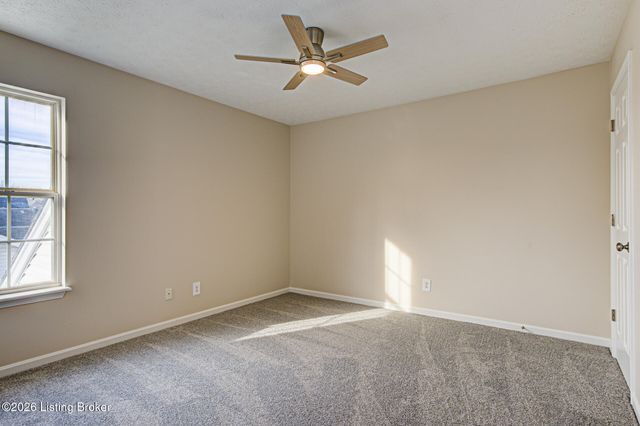 10503 Waycross Ave, Louisville, KY 40229