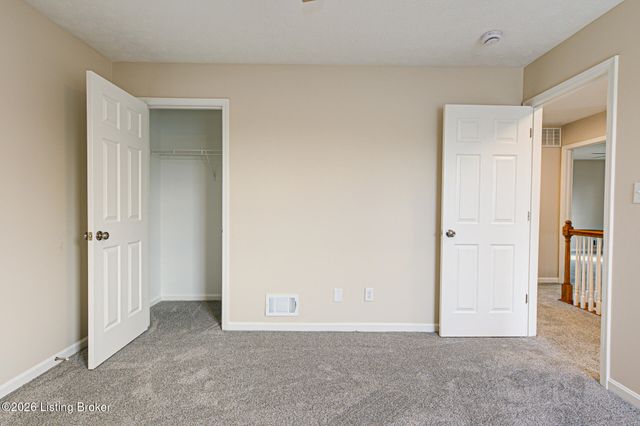 10503 Waycross Ave, Louisville, KY 40229