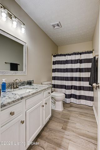 10503 Waycross Ave, Louisville, KY 40229