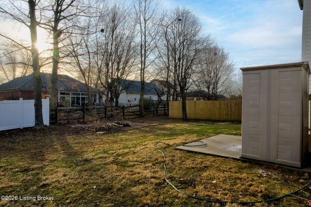 10503 Waycross Ave, Louisville, KY 40229