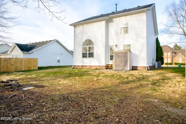 10503 Waycross Ave, Louisville, KY 40229