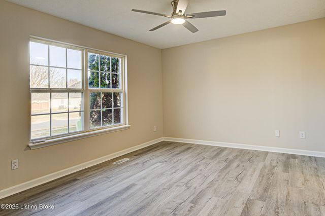 10503 Waycross Ave, Louisville, KY 40229